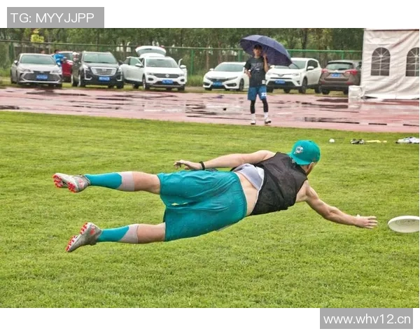 武汉飞盘队的奋斗与荣耀:一段激情四溢的飞盘纪实之旅 武汉飞盘队的奋斗与荣耀:一段激情四溢的飞盘纪实之旅